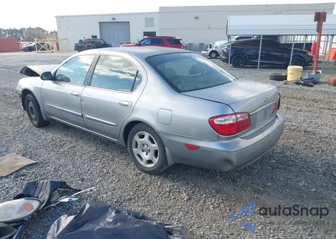 2001 Infiniti I30 Luxury z USA, uszkodzony, nr VIN JNKCA31A91T001925